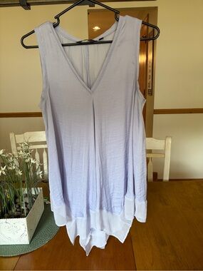 Simply Vera Vera Wang Lavender Sleeveless V-Neck High Low Tunic Top M.